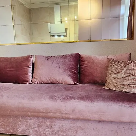 Διαμέρισμα завжди є світло! Soft Pink