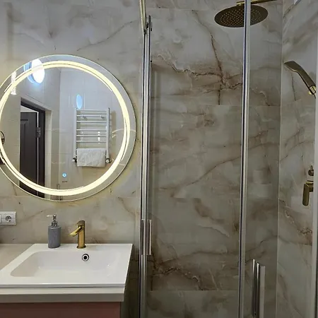 завжди є світло! Soft Pink Apartment *