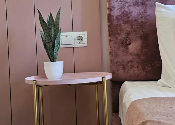 Soft Pink *